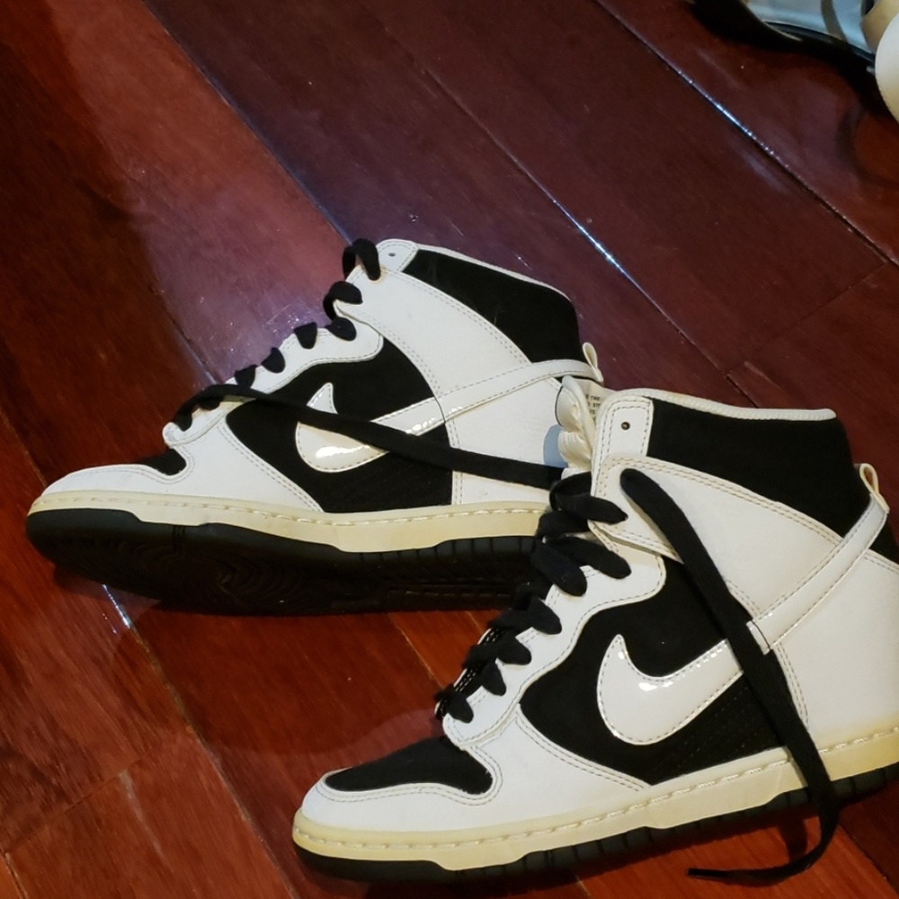Nike dunk sky hi sneaker